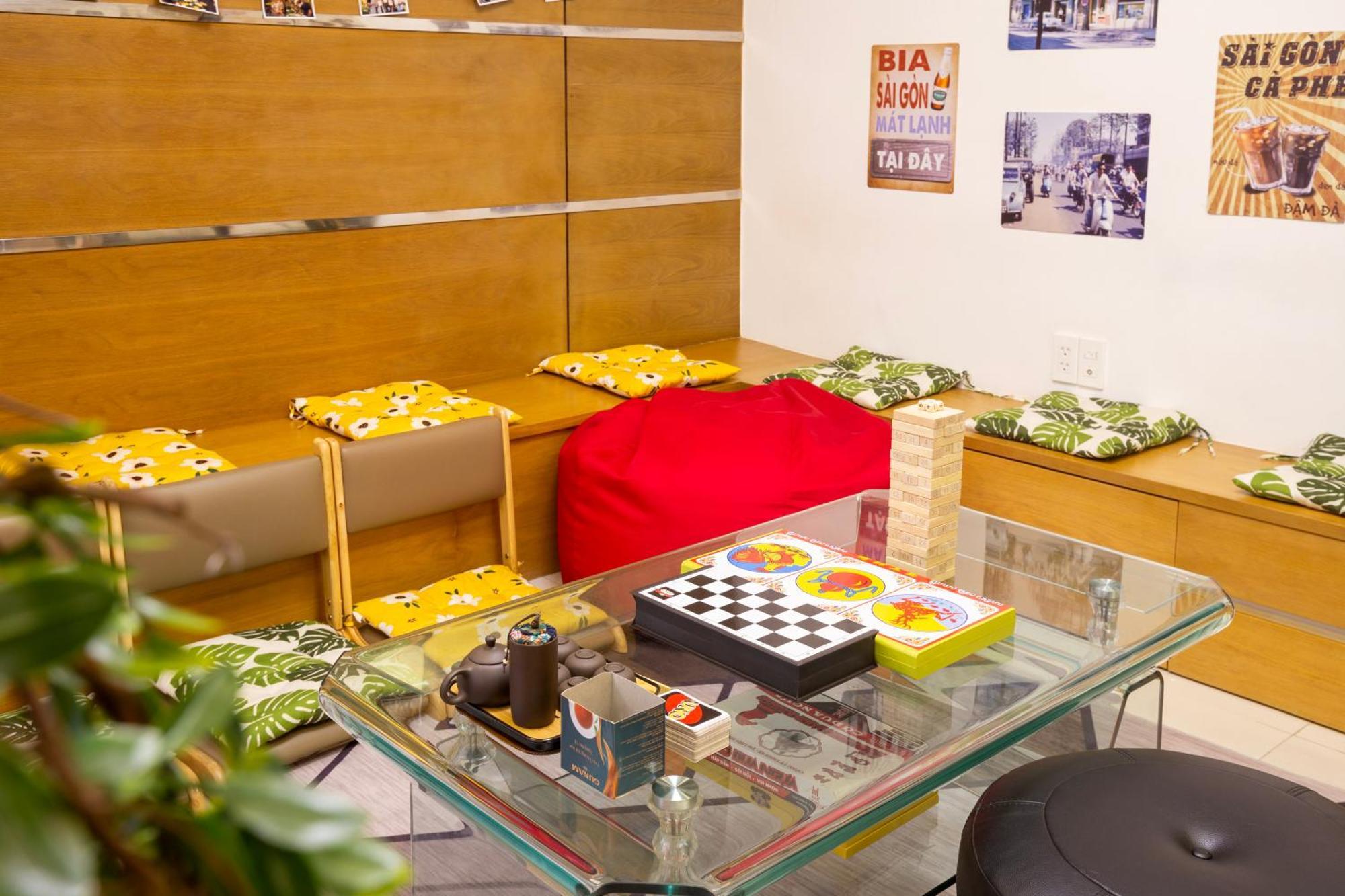 Saigon Authentic Hostel - Daily Walking Morning City Tour, Fresh Daily Breakfast, Gym & Rooftop Billiard Thành Pho Ho Chí Minh Esterno foto