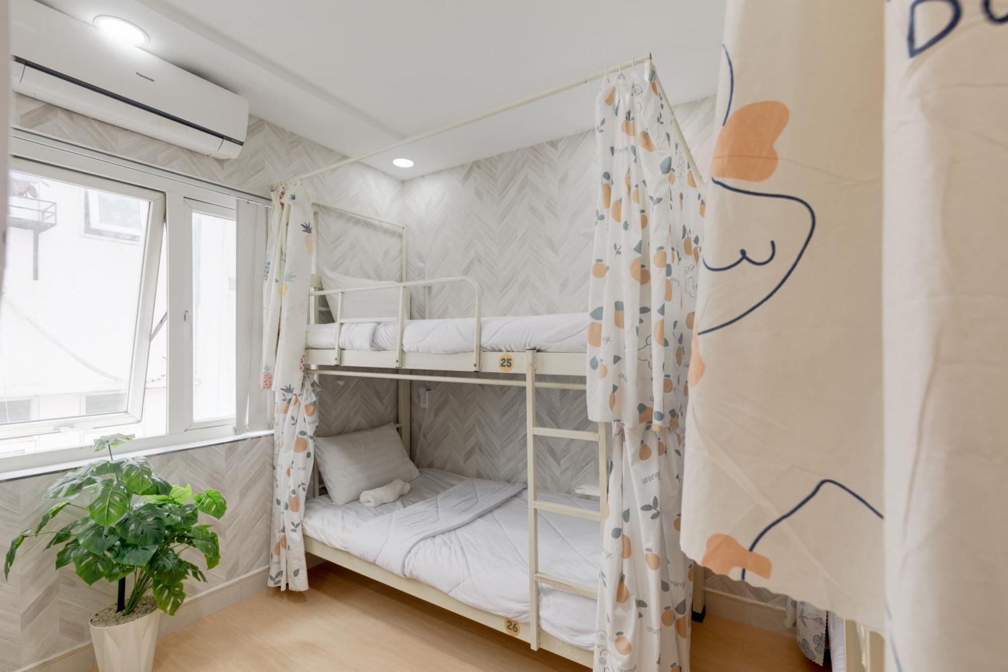Saigon Authentic Hostel - Daily Walking Morning City Tour, Fresh Daily Breakfast, Gym & Rooftop Billiard Thành Pho Ho Chí Minh Esterno foto