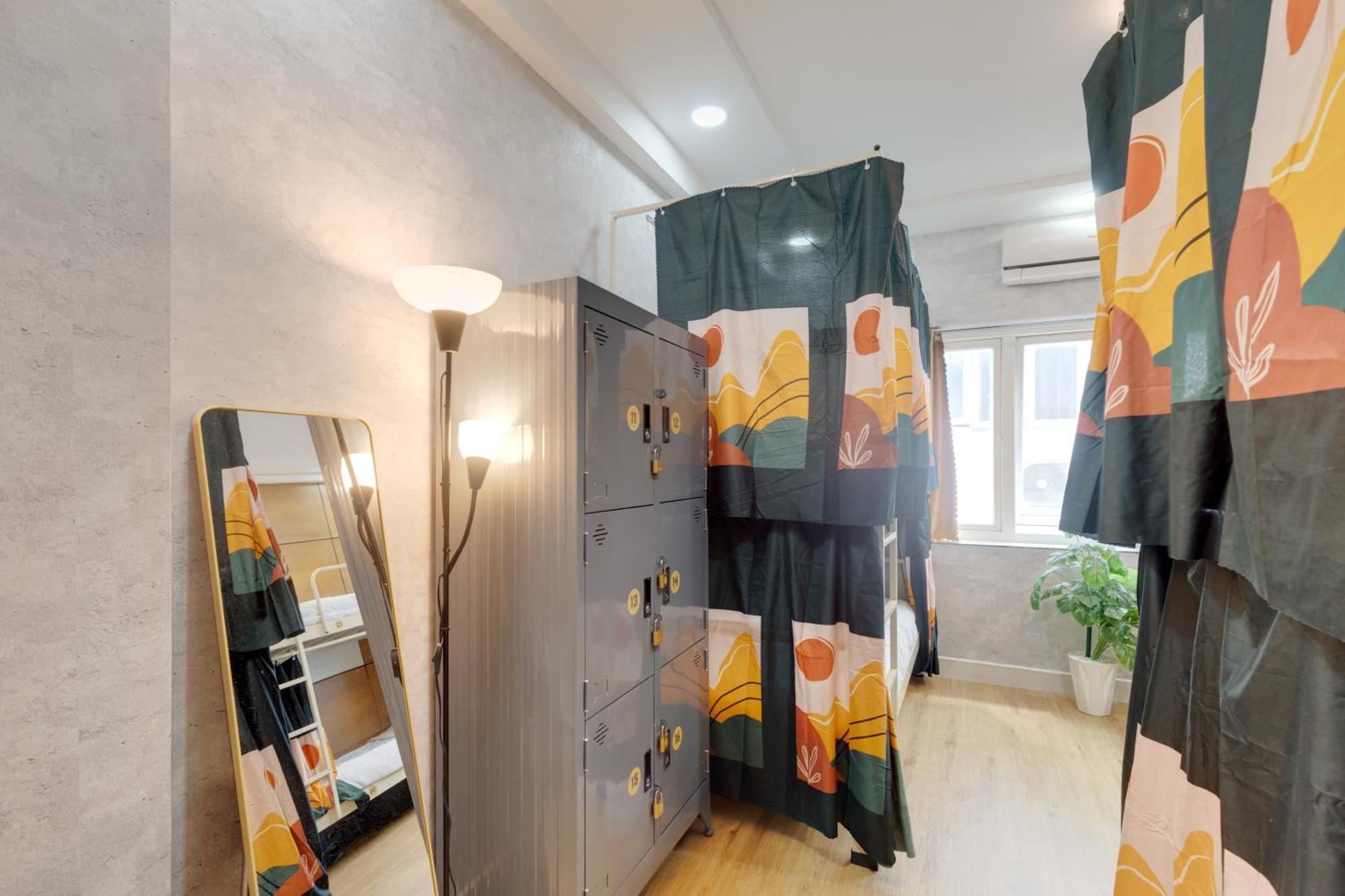 Saigon Authentic Hostel - Daily Walking Morning City Tour, Fresh Daily Breakfast, Gym & Rooftop Billiard Thành Pho Ho Chí Minh Esterno foto