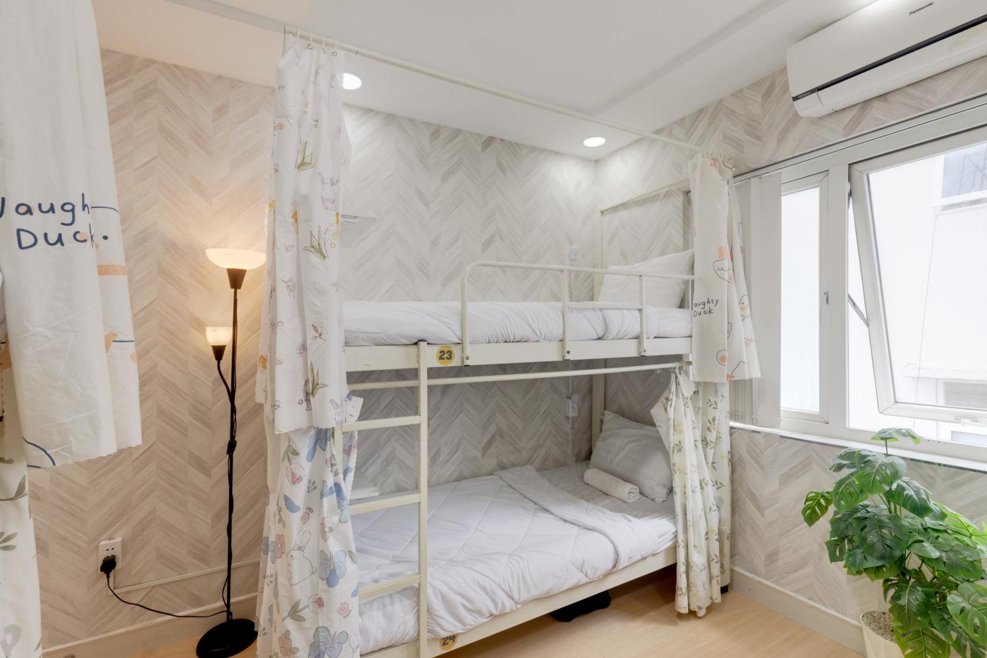 Saigon Authentic Hostel - Daily Walking Morning City Tour, Fresh Daily Breakfast, Gym & Rooftop Billiard Thành Pho Ho Chí Minh Esterno foto