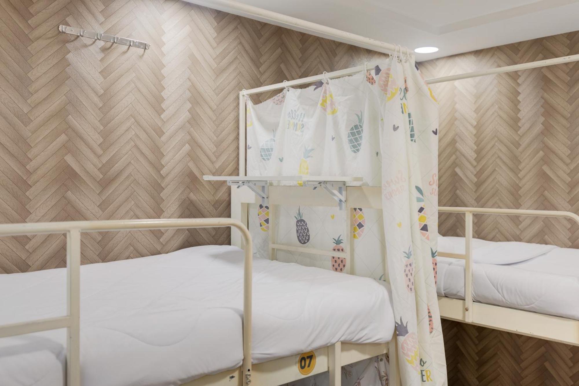 Saigon Authentic Hostel - Daily Walking Morning City Tour, Fresh Daily Breakfast, Gym & Rooftop Billiard Thành Pho Ho Chí Minh Esterno foto