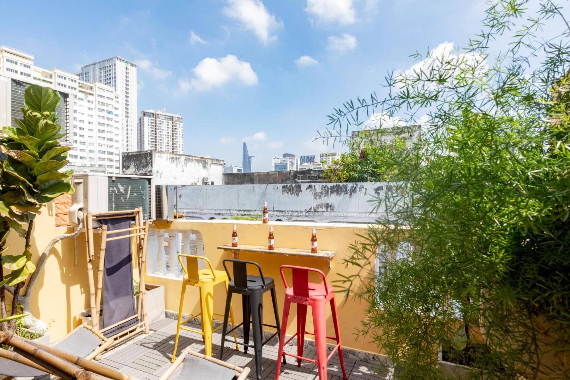 Saigon Authentic Hostel - Daily Walking Morning City Tour, Fresh Daily Breakfast, Gym & Rooftop Billiard Thành Pho Ho Chí Minh Esterno foto