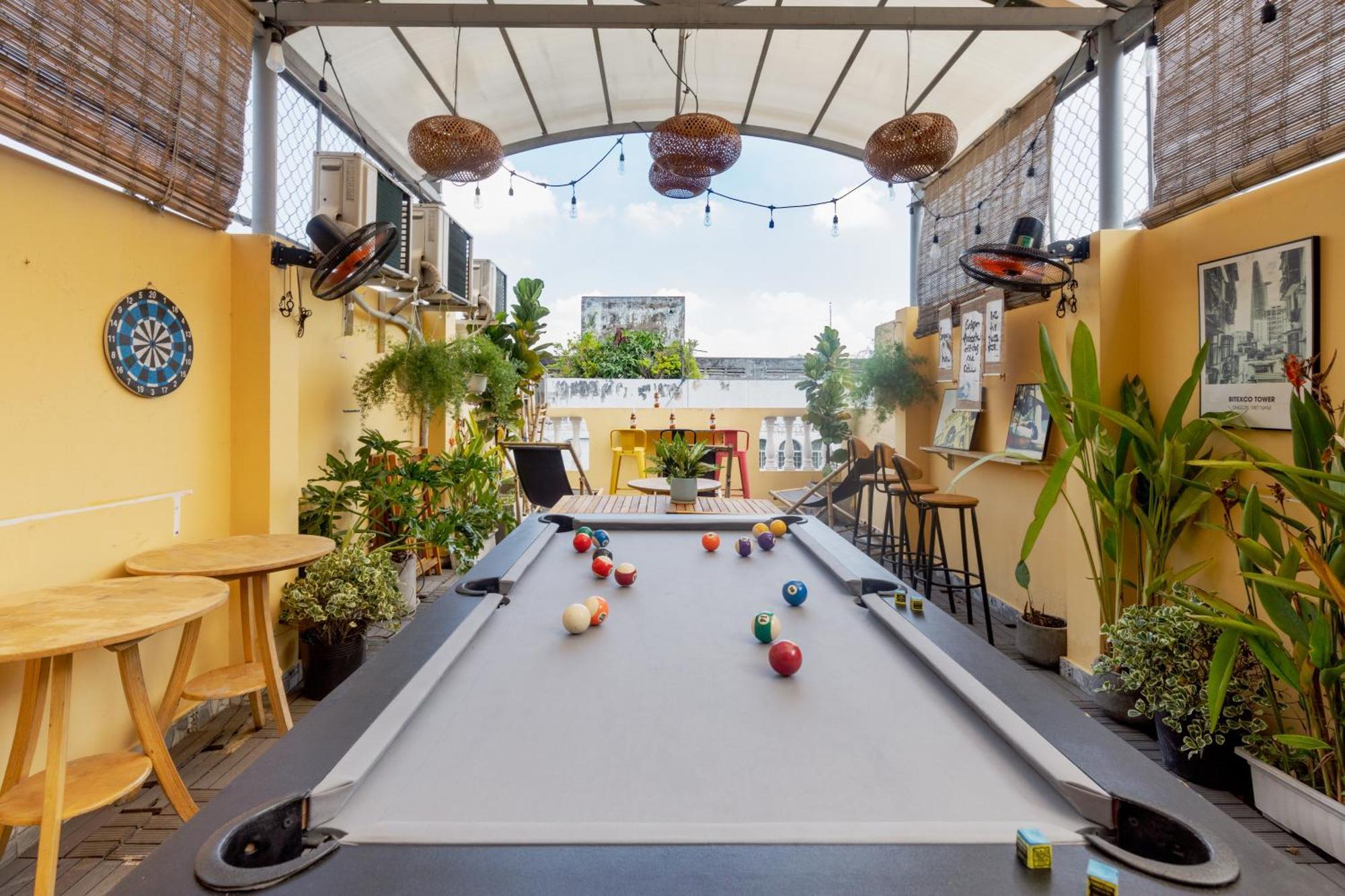 Saigon Authentic Hostel - Daily Walking Morning City Tour, Fresh Daily Breakfast, Gym & Rooftop Billiard Thành Pho Ho Chí Minh Esterno foto